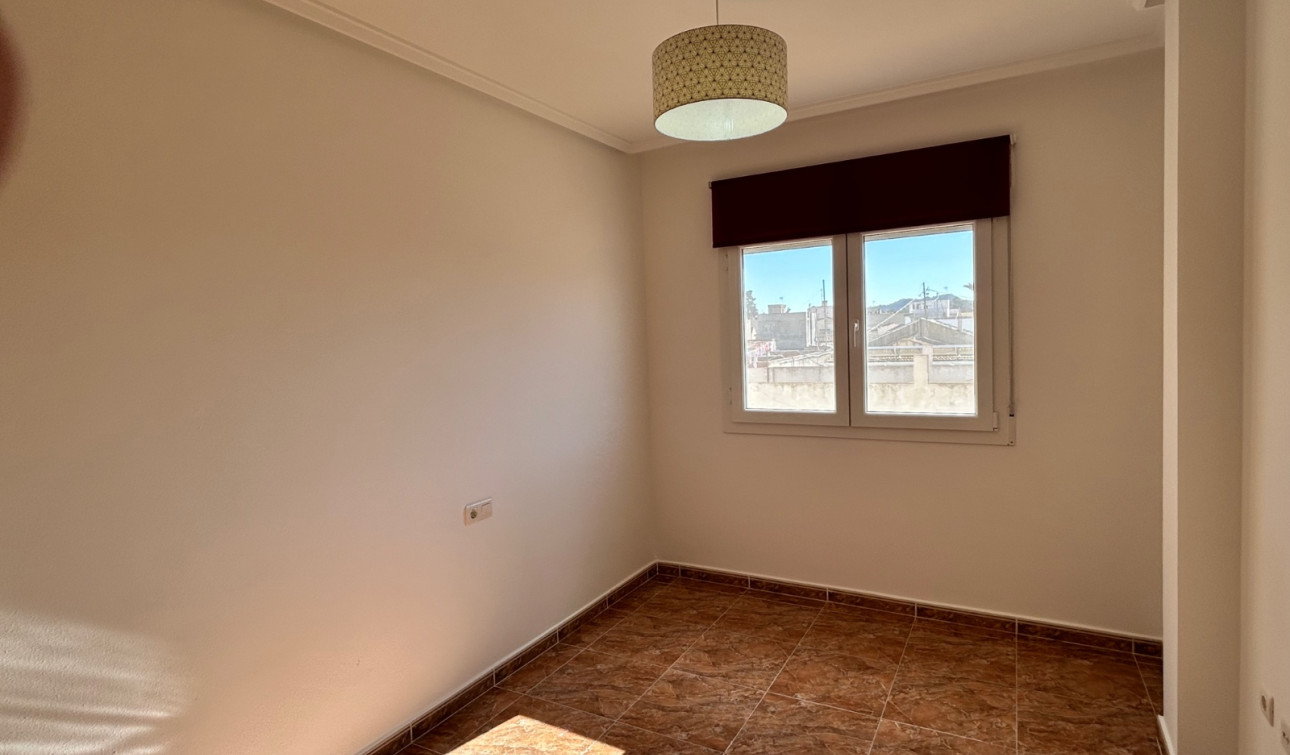 Reventa - Apartamento / Piso - Jacarilla - pueblo