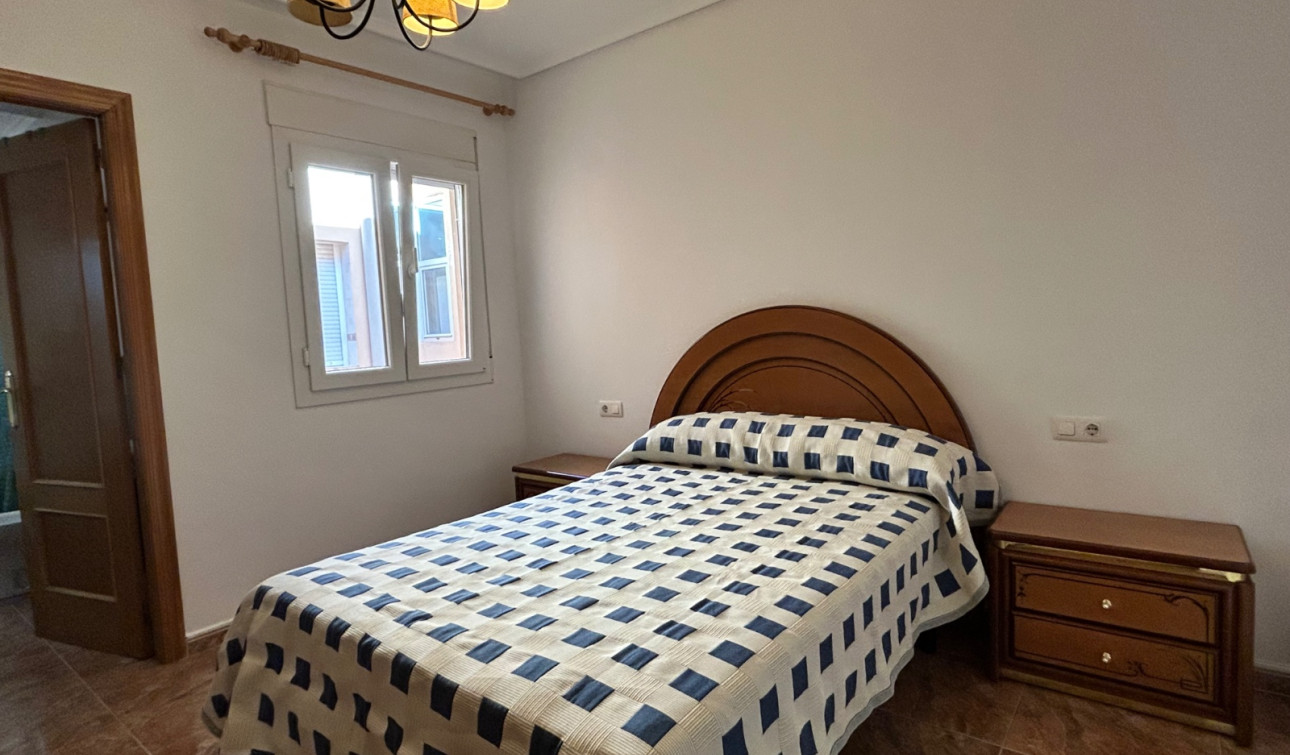 Reventa - Apartamento / Piso - Jacarilla - pueblo