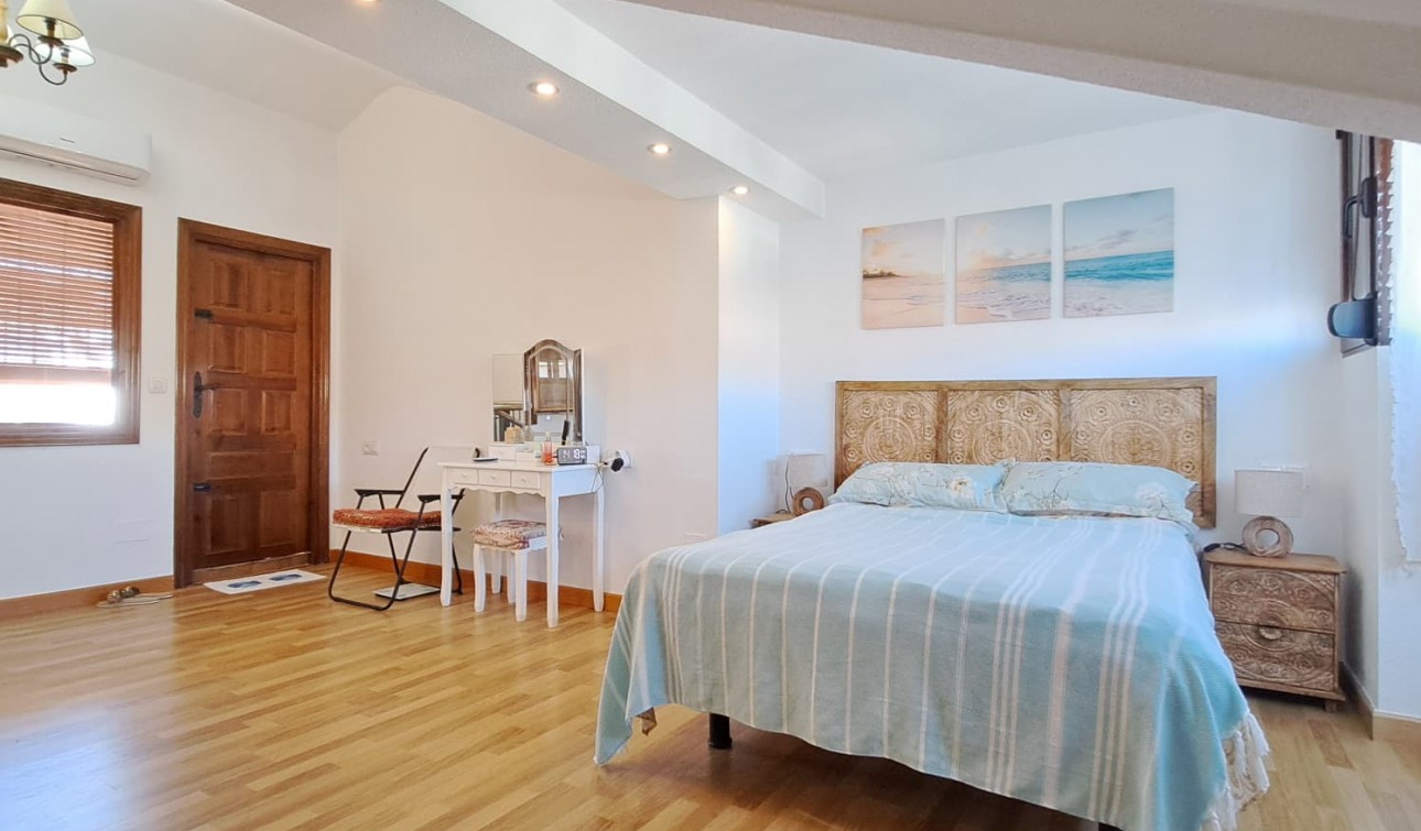 Reventa - Apartamento / Piso - Los Alcazares