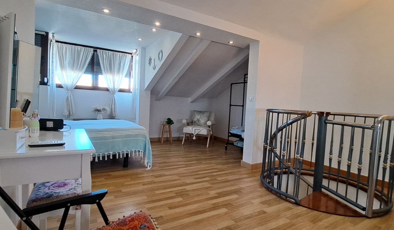 Reventa - Apartamento / Piso - Los Alcazares