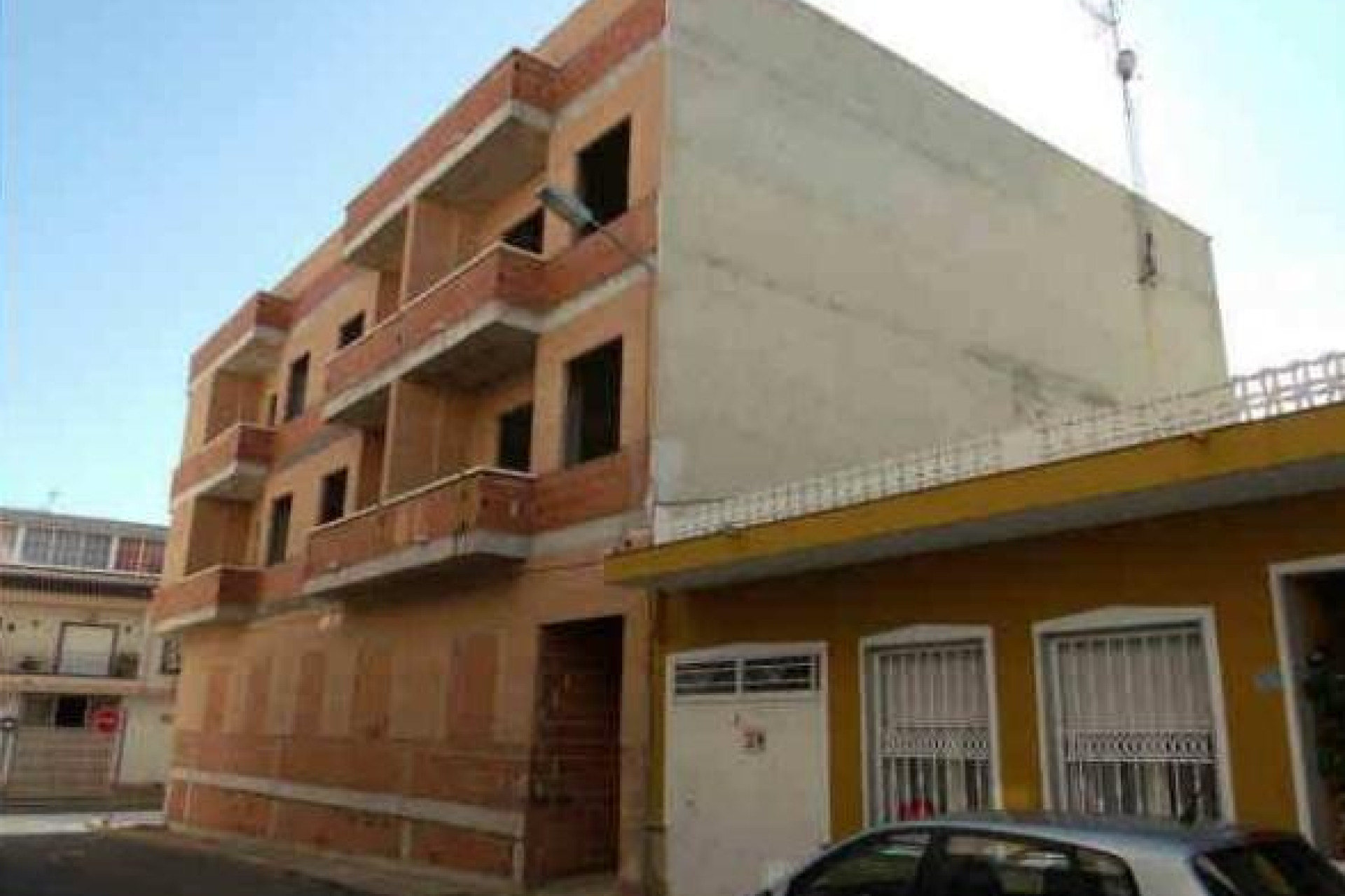 Reventa - Apartamento / Piso - Los Montesinos - Centro
