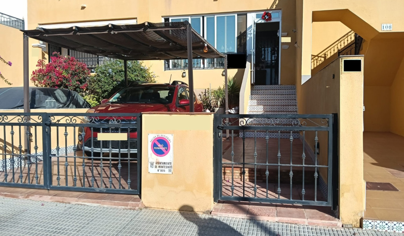 Reventa - Apartamento / Piso - Los Montesinos - La Herrada