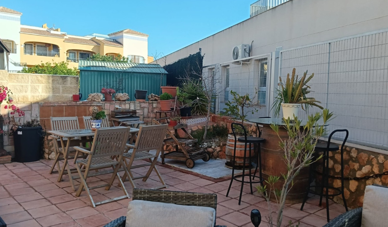 Reventa - Apartamento / Piso - Los Montesinos - La Herrada