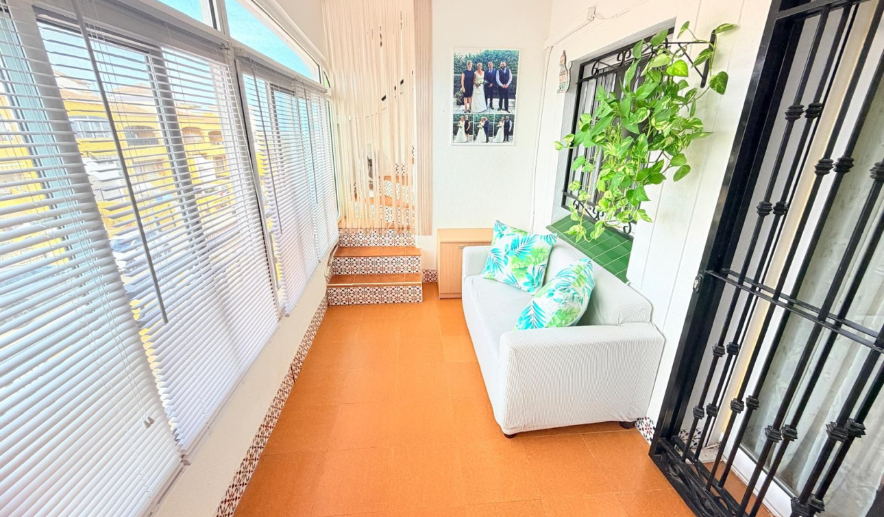 Reventa - Apartamento / Piso - Los Montesinos - La Herrada