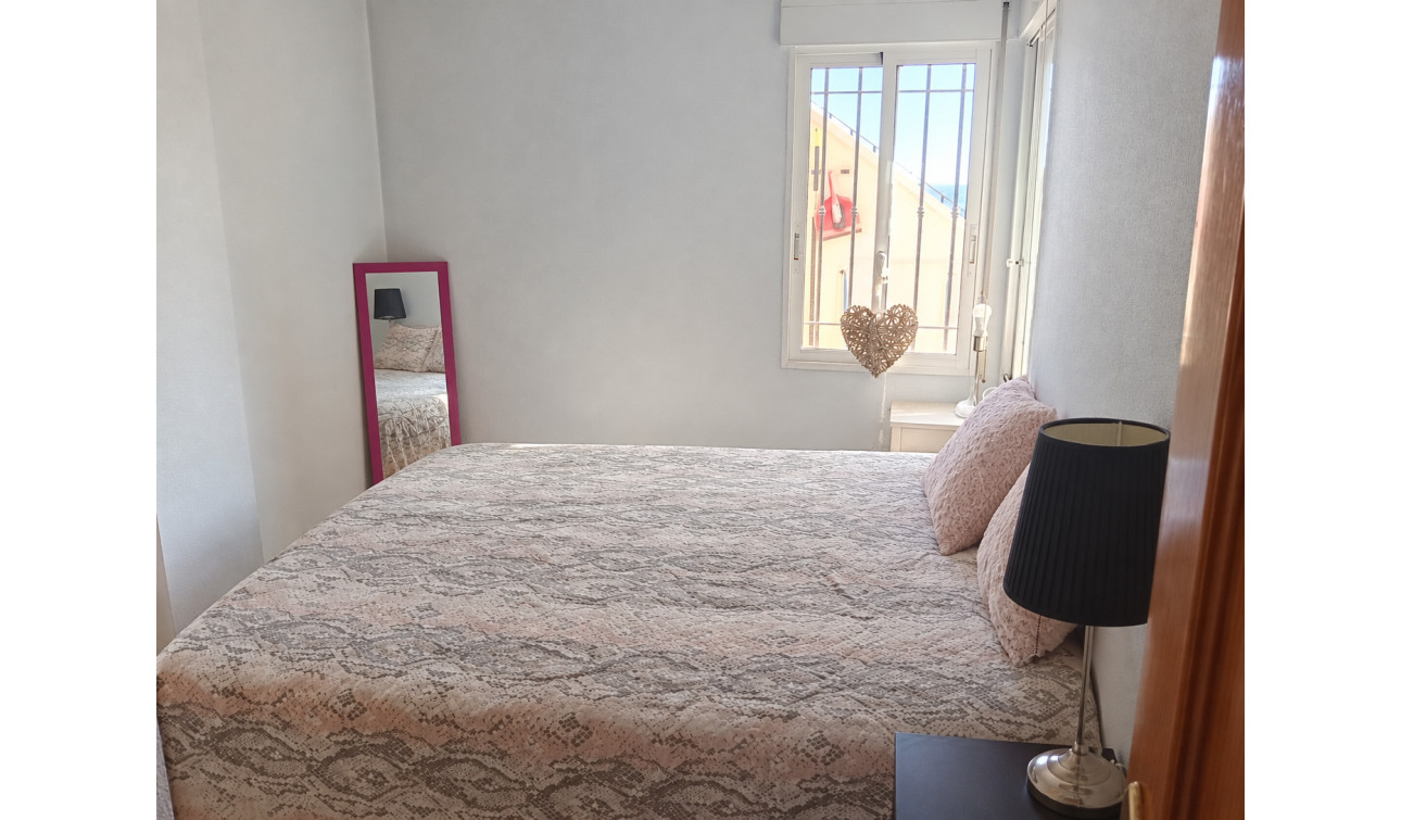 Reventa - Apartamento / Piso - Los Montesinos - Urbanizacion montesol
