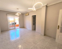 Reventa - Apartamento / Piso - Los Montesinos