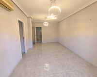 Reventa - Apartamento / Piso - Los Montesinos