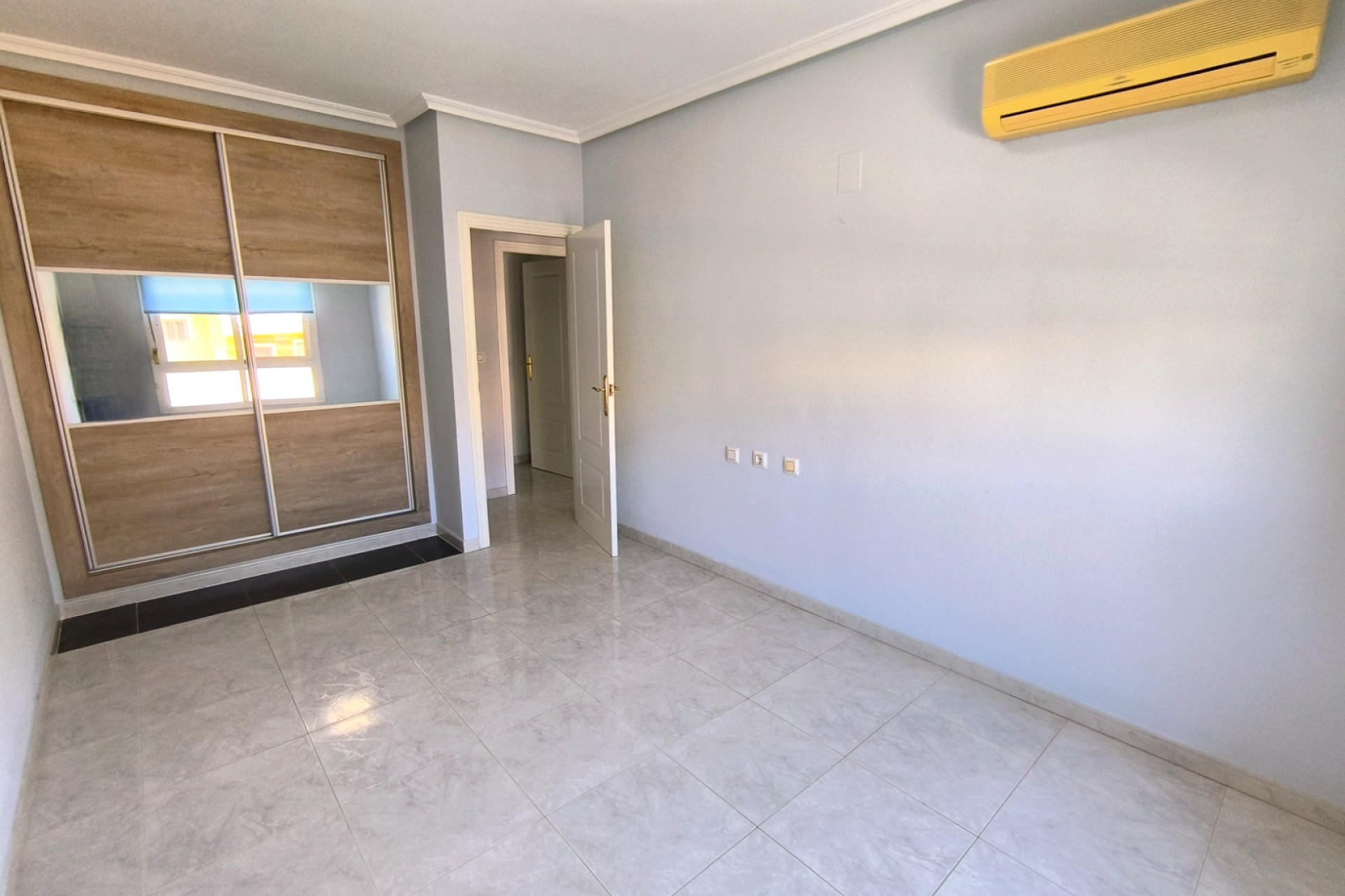Reventa - Apartamento / Piso - Los Montesinos