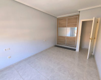 Reventa - Apartamento / Piso - Los Montesinos
