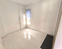 Reventa - Apartamento / Piso - Los Montesinos