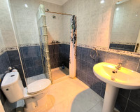 Reventa - Apartamento / Piso - Los Montesinos