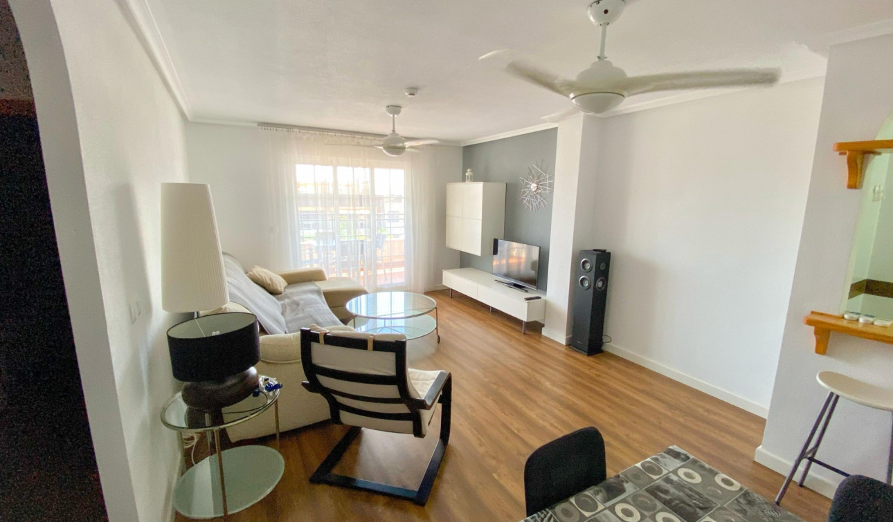 Reventa - Apartamento / Piso - Mil Palmeras