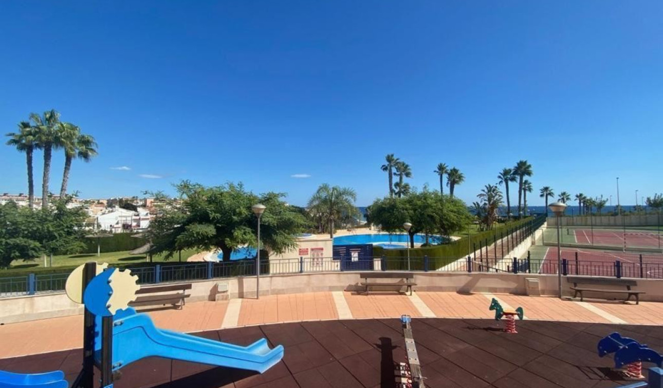 Reventa - Apartamento / Piso - Mil Palmeras