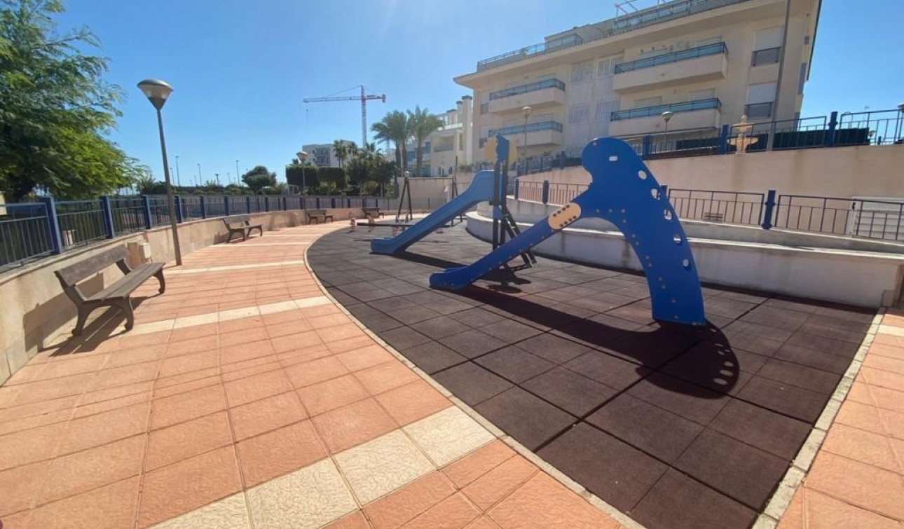 Reventa - Apartamento / Piso - Mil Palmeras