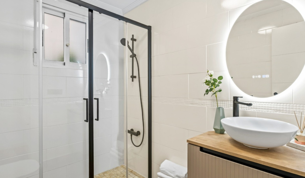 Reventa - Apartamento / Piso - Orihuela Costa - La Florida
