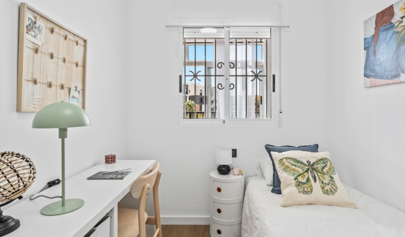 Reventa - Apartamento / Piso - Orihuela Costa - La Florida
