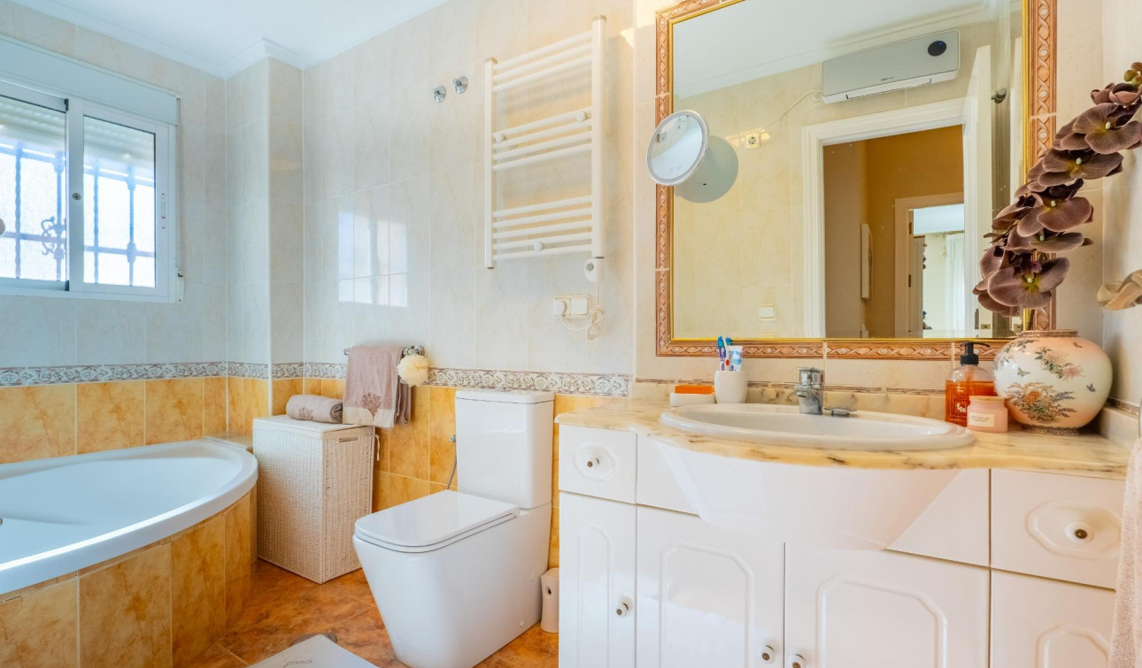 Reventa - Apartamento / Piso - Orihuela Costa - La Regia