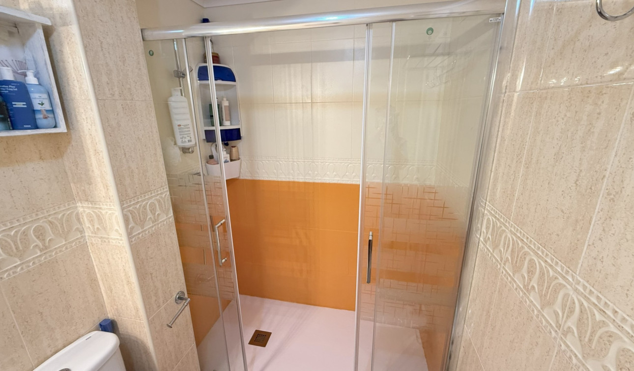 Reventa - Apartamento / Piso - Orihuela Costa - La Zenia