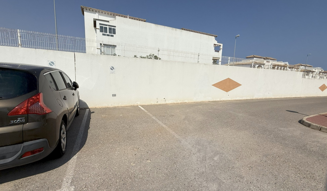 Reventa - Apartamento / Piso - Orihuela Costa - La Zenia