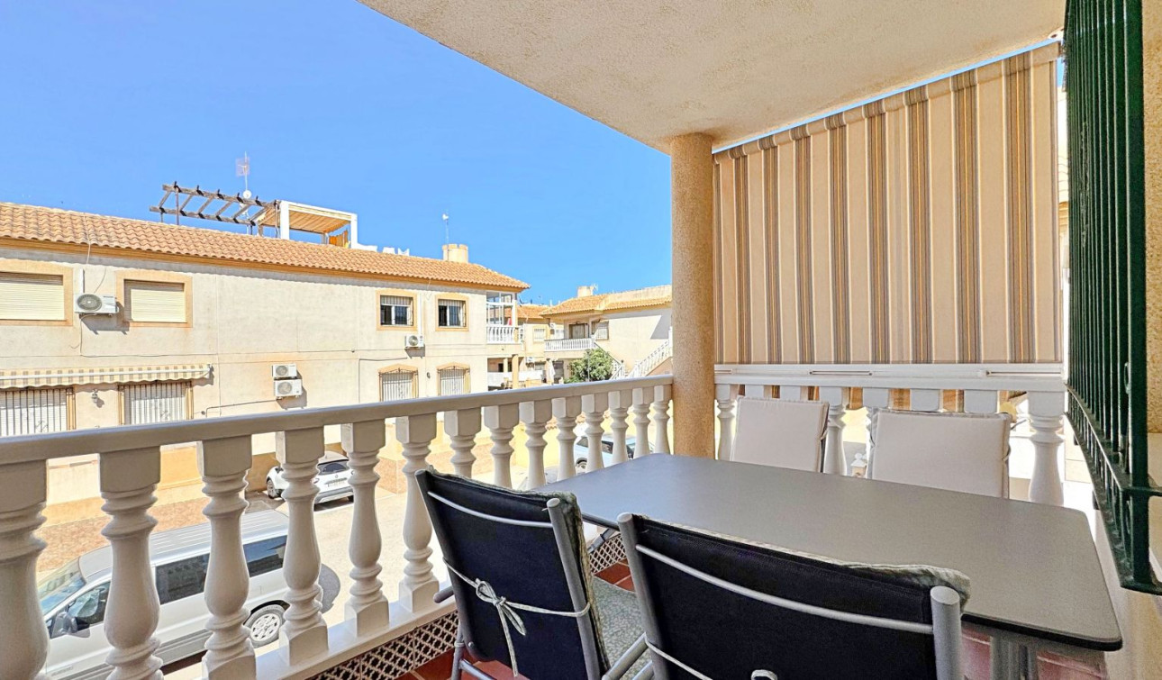 Reventa - Apartamento / Piso - Orihuela Costa - La Zenia