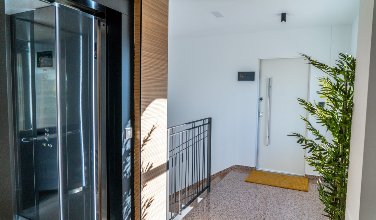 Reventa - Apartamento / Piso - Orihuela Costa - La Zenia