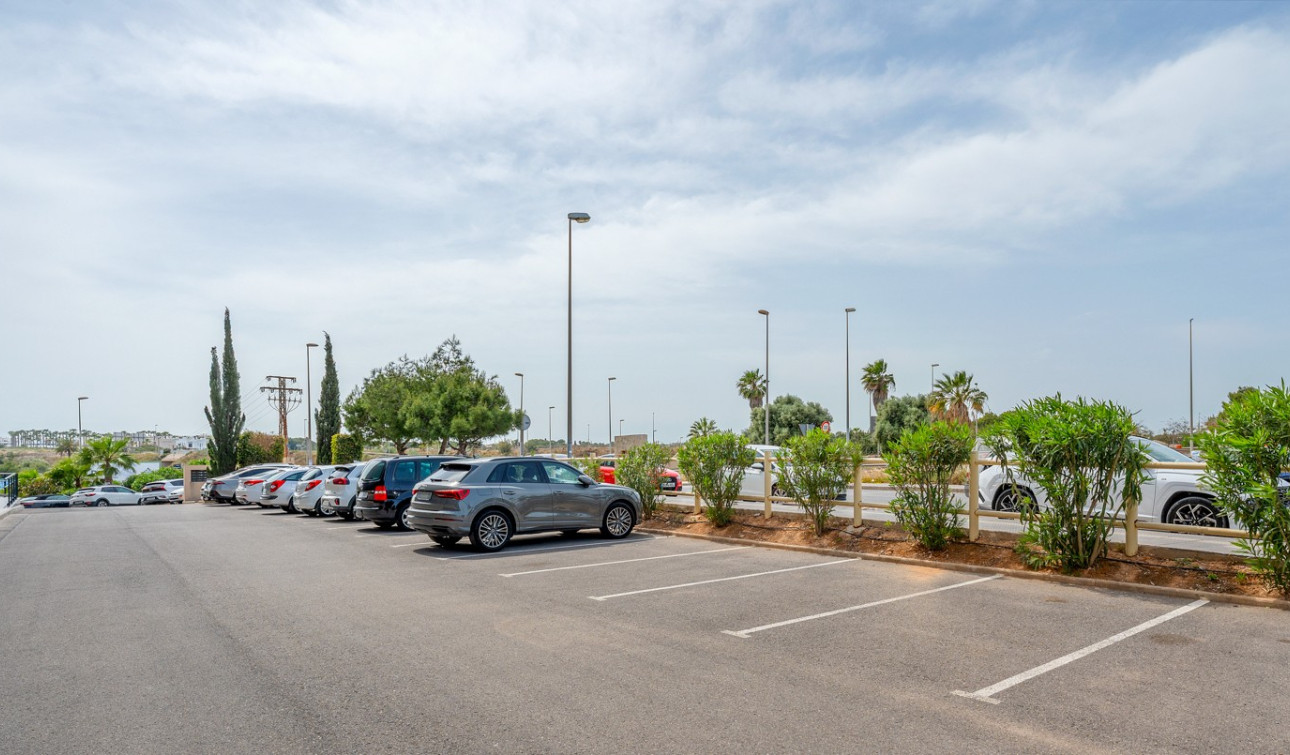 Reventa - Apartamento / Piso - Orihuela Costa - La Zenia