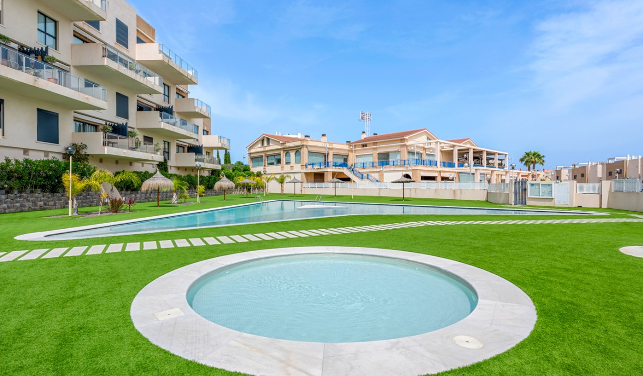 Reventa - Apartamento / Piso - Orihuela Costa - La Zenia