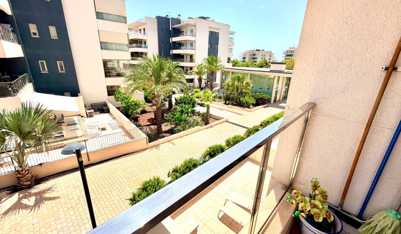 Reventa - Apartamento / Piso - Orihuela Costa - La Zenia