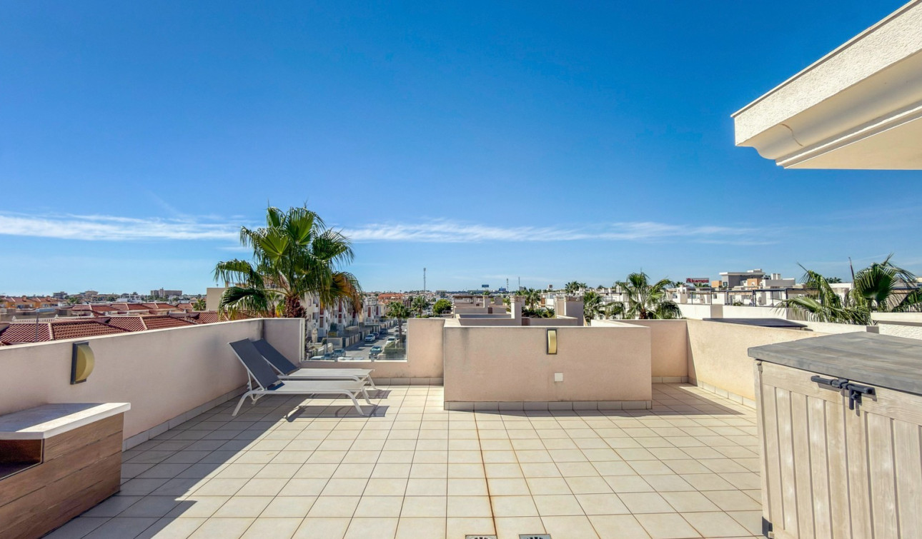 Reventa - Apartamento / Piso - Orihuela Costa - La Zenia