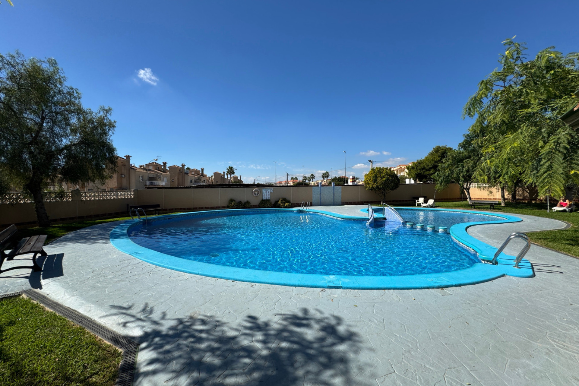 Reventa - Apartamento / Piso - Orihuela Costa - Los Almendros-La Florida