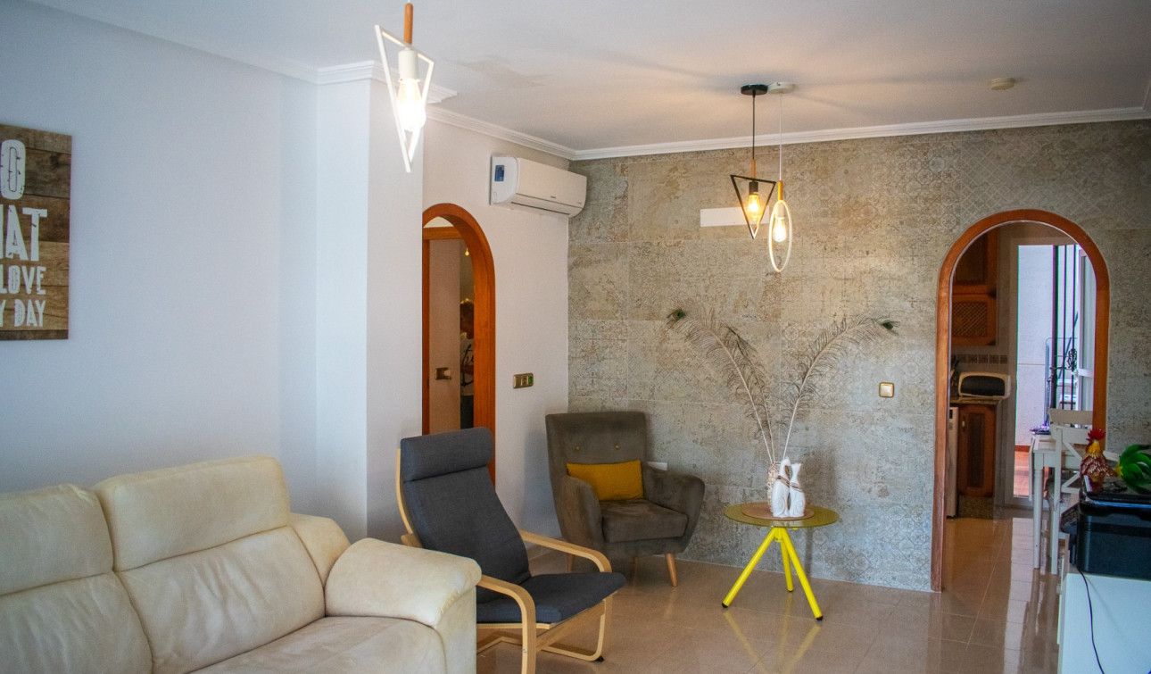 Reventa - Apartamento / Piso - Orihuela Costa - Los Dolses