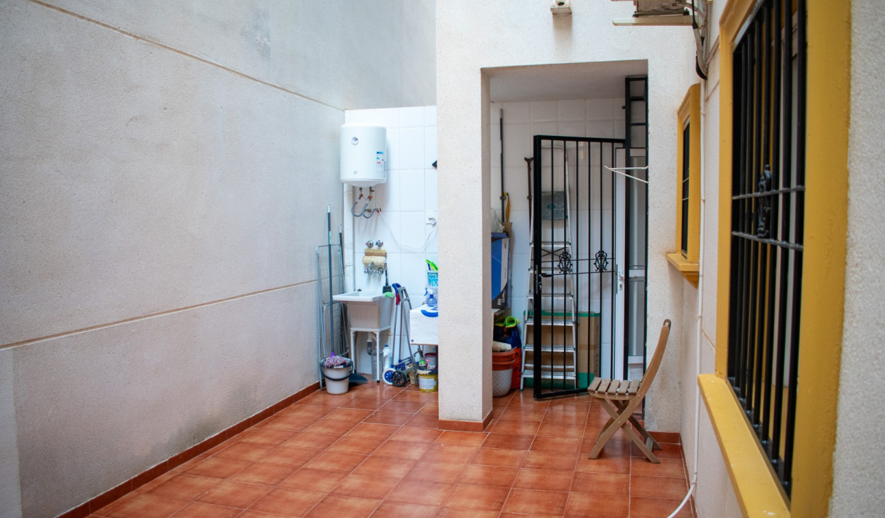 Reventa - Apartamento / Piso - Orihuela Costa - Los Dolses