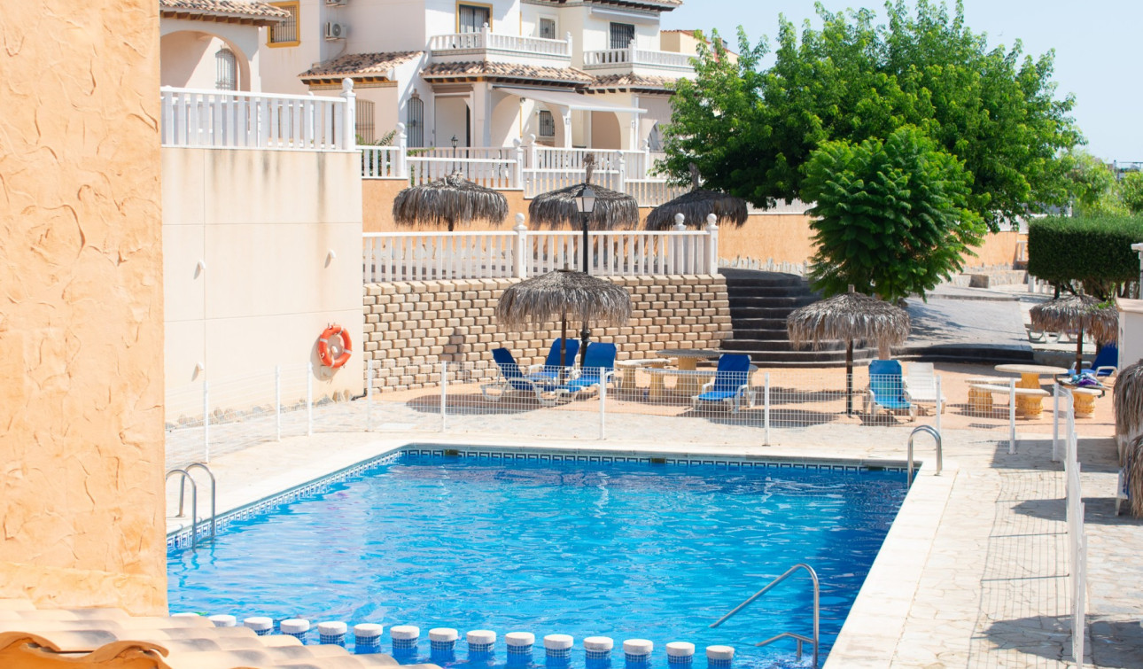 Reventa - Apartamento / Piso - Orihuela Costa - Los Dolses