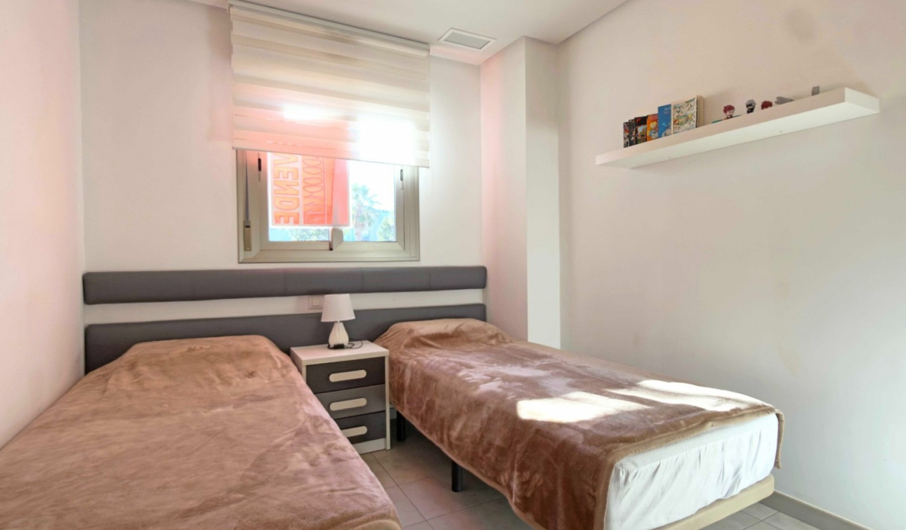 Reventa - Apartamento / Piso - Orihuela Costa - Los Dolses