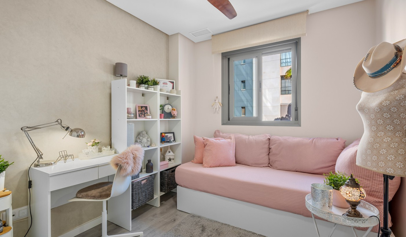 Reventa - Apartamento / Piso - Orihuela Costa - Los Dolses