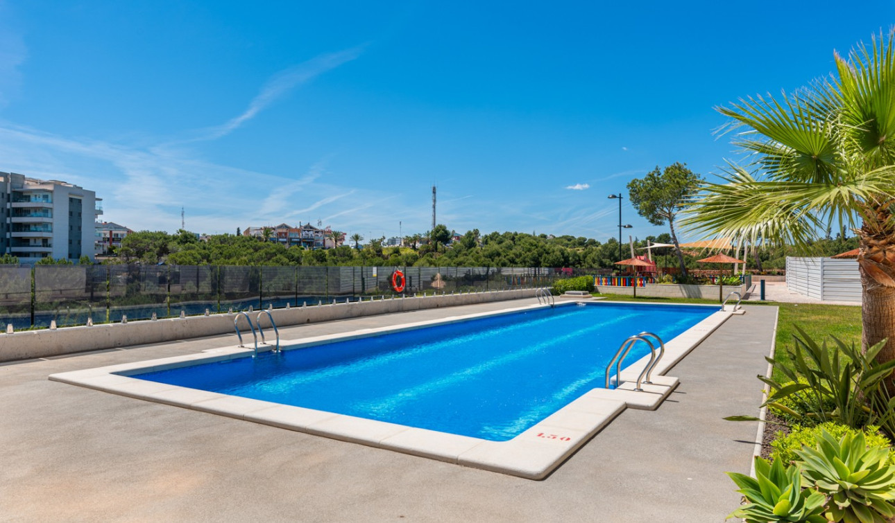 Reventa - Apartamento / Piso - Orihuela Costa - Los Dolses