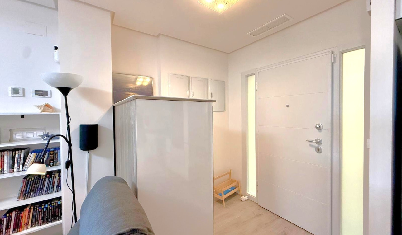 Reventa - Apartamento / Piso - Orihuela Costa - Los Dolses
