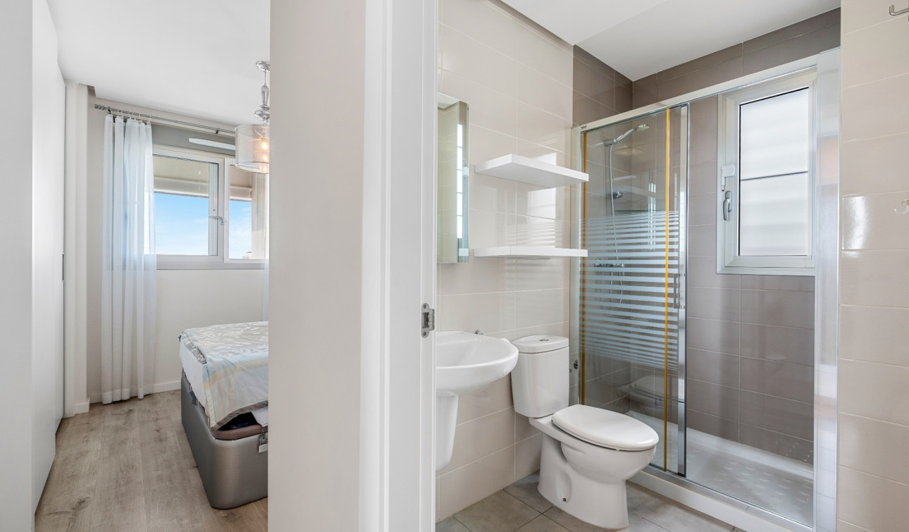 Reventa - Apartamento / Piso - Orihuela Costa - Los Dolses