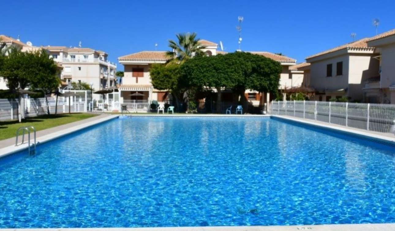 Reventa - Apartamento / Piso - Orihuela Costa - Playa Flamenca