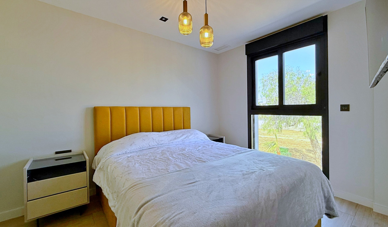 Reventa - Apartamento / Piso - Orihuela Costa - Punta Prima