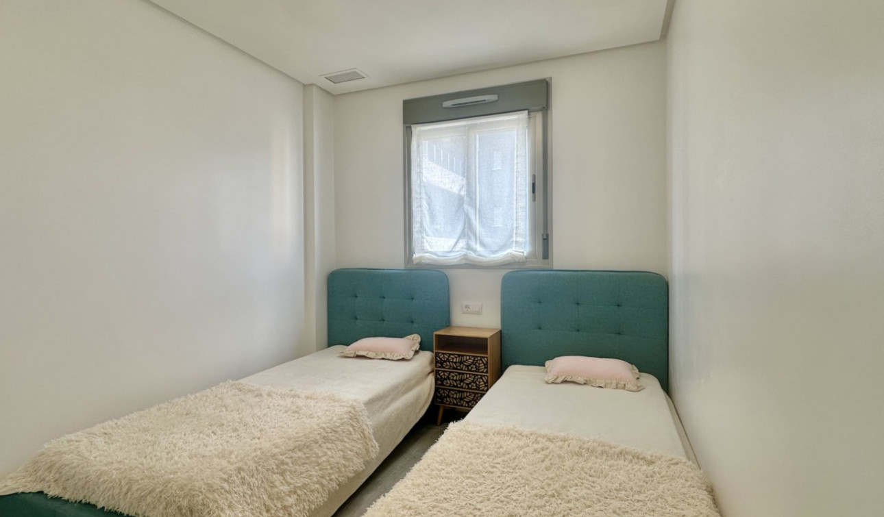 Reventa - Apartamento / Piso - Orihuela Costa - Villamartín