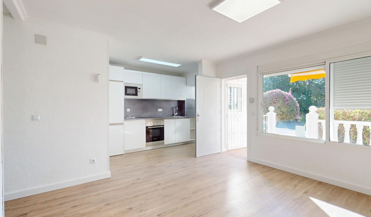 Reventa - Apartamento / Piso - Orihuela Costa - Villamartín