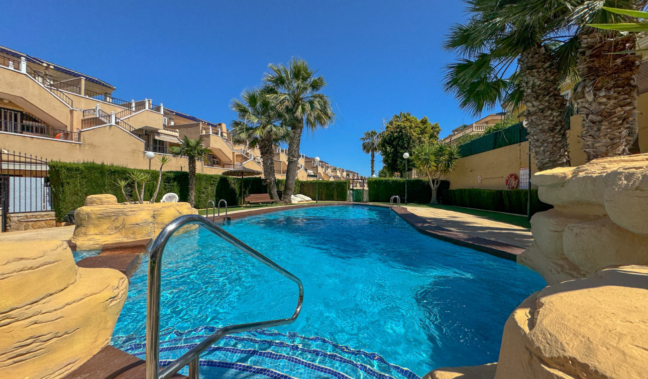 Reventa - Apartamento / Piso - Orihuela Costa - Villamartín