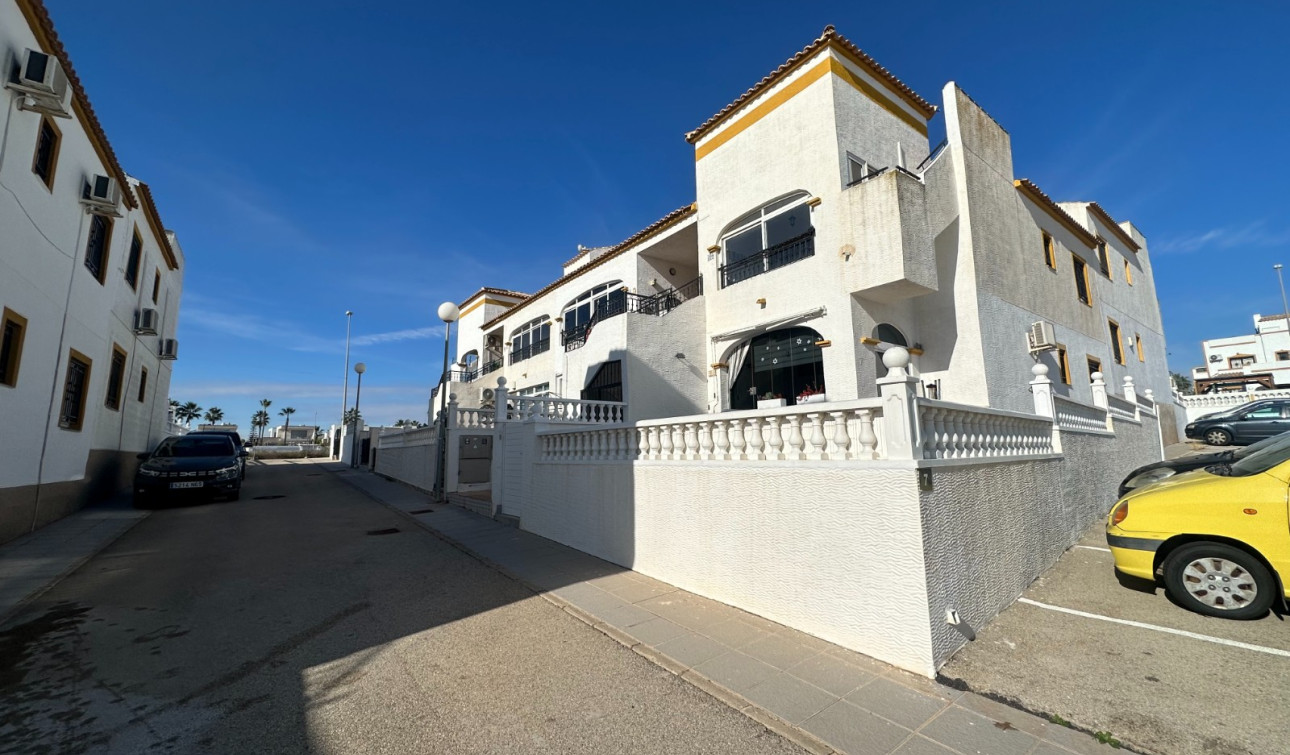 Reventa - Apartamento / Piso - Orihuela - Entre Naranjos