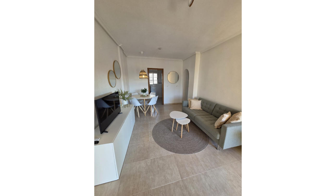 Reventa - Apartamento / Piso - Orihuela - Los Balcones