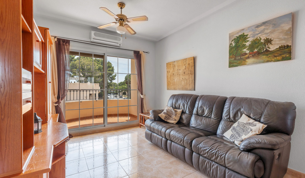 Reventa - Apartamento / Piso - Orihuela - Villamartin
