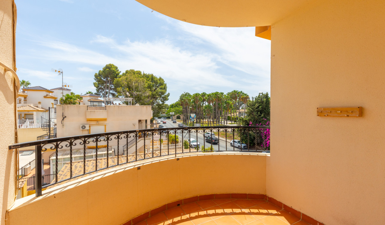 Reventa - Apartamento / Piso - Orihuela - Villamartin