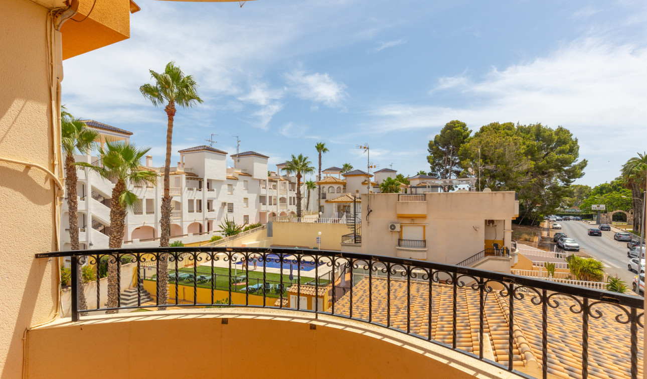 Reventa - Apartamento / Piso - Orihuela - Villamartin