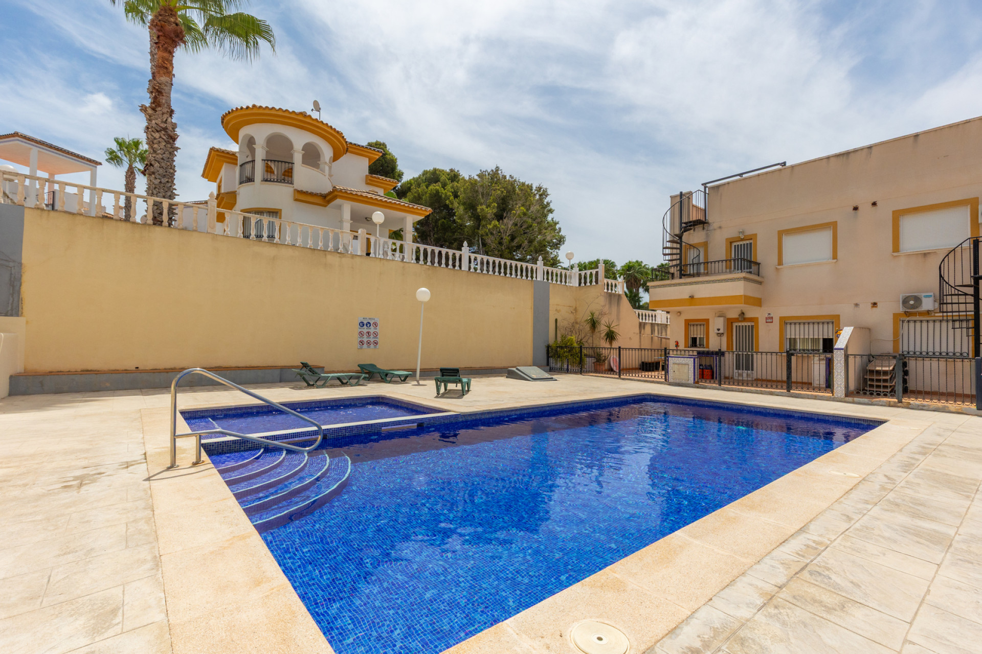 Reventa - Apartamento / Piso - Orihuela - Villamartin