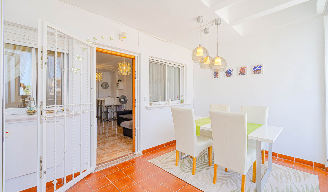 Reventa - Apartamento / Piso - Punta Prima - La Ciñuelica